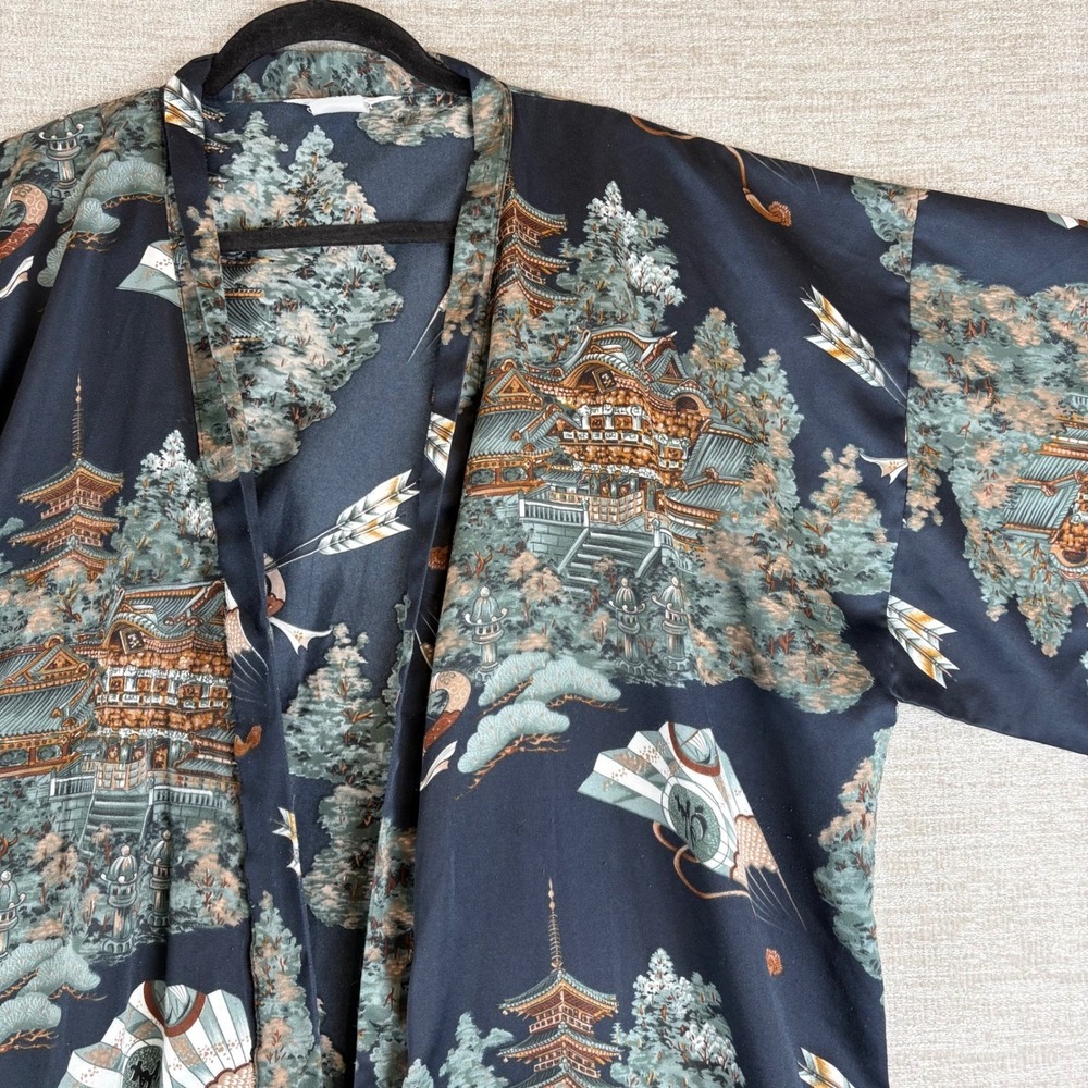 Ichi Ban Japanese Pagoda Print Kimono Robe One Size Navy Blue Satin
